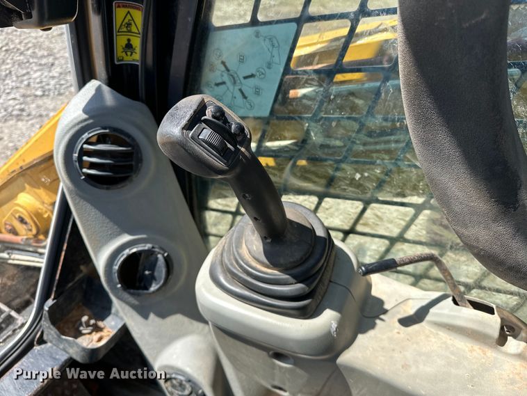 image for item OM9966 2011 Caterpillar  299C tracked skid steer loader