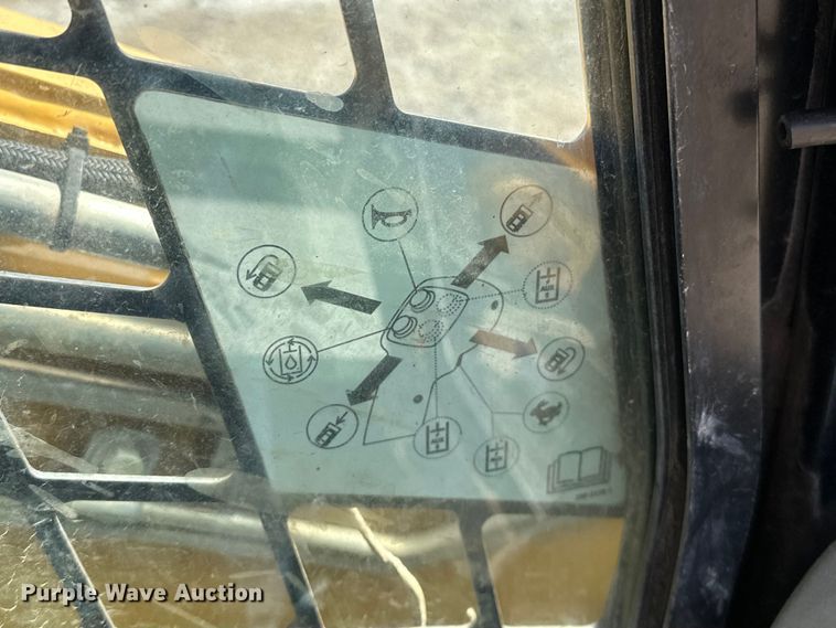 image for item OM9966 2011 Caterpillar  299C tracked skid steer loader