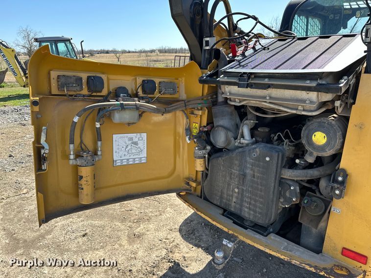 image for item OM9966 2011 Caterpillar  299C tracked skid steer loader