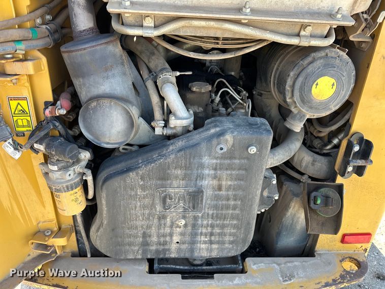 image for item OM9966 2011 Caterpillar  299C tracked skid steer loader