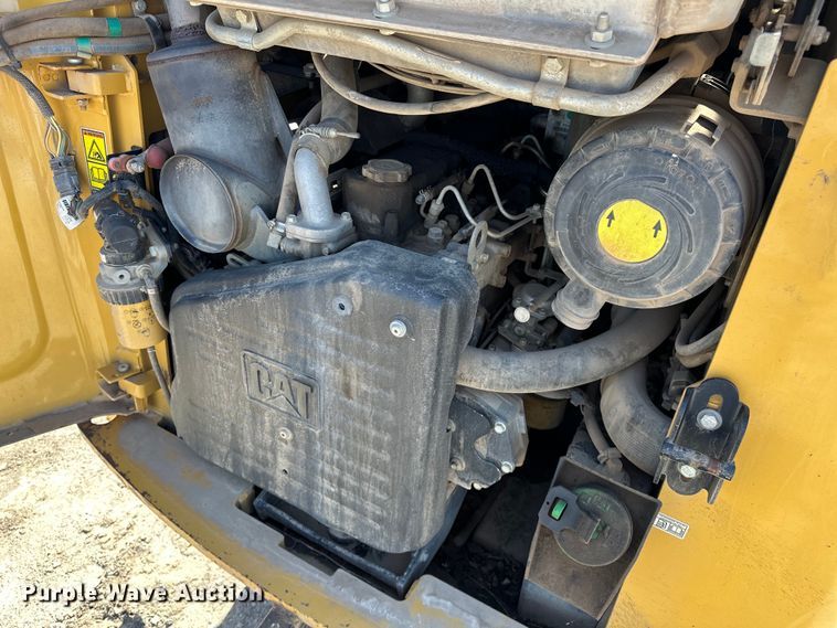 image for item OM9966 2011 Caterpillar  299C tracked skid steer loader