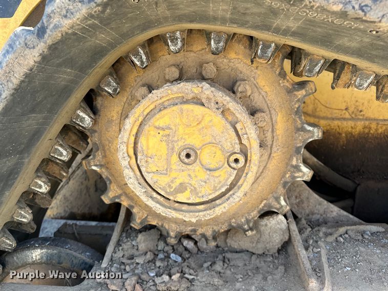 image for item OM9966 2011 Caterpillar  299C tracked skid steer loader