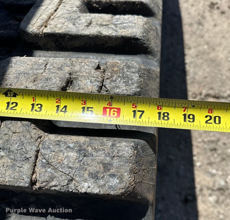 image for item OM9966 2011 Caterpillar  299C tracked skid steer loader