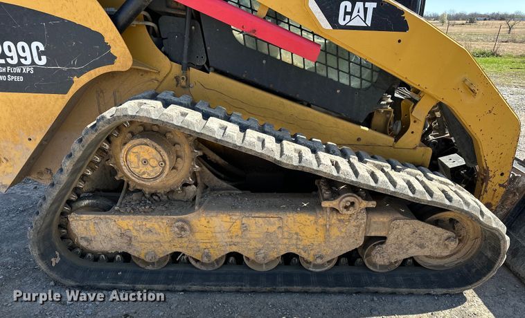 image for item OM9966 2011 Caterpillar  299C tracked skid steer loader