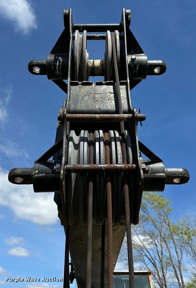 image for item OM9992 1981 P&H  Omega 20 crane