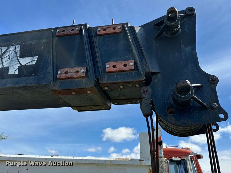 image for item OM9992 1981 P&H  Omega 20 crane