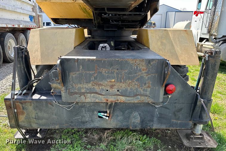 image for item OM9992 1981 P&H  Omega 20 crane