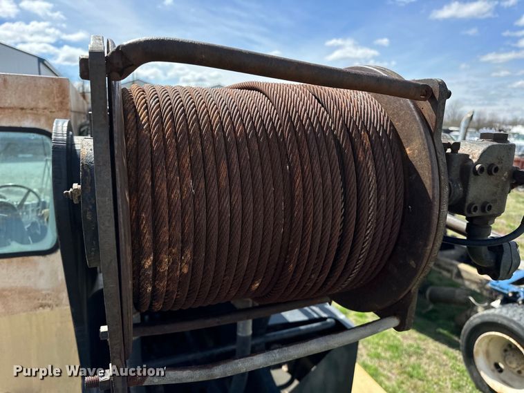 image for item OM9992 1981 P&H  Omega 20 crane