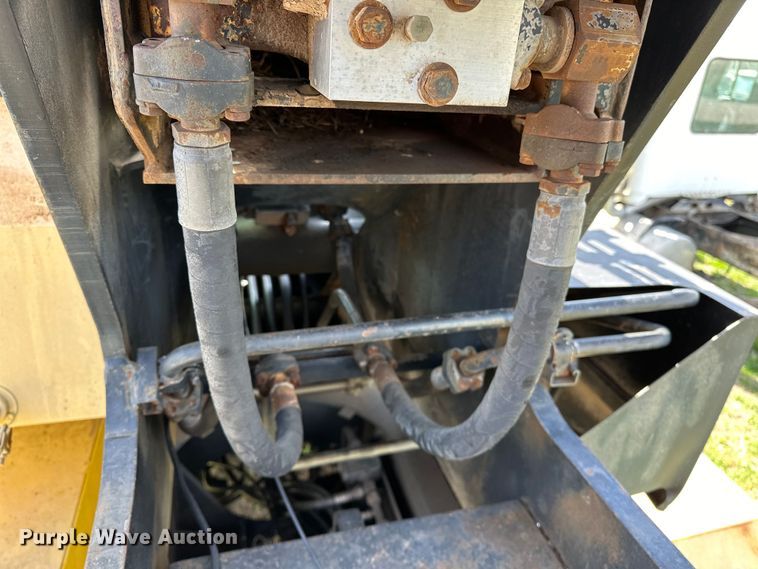 image for item OM9992 1981 P&H  Omega 20 crane