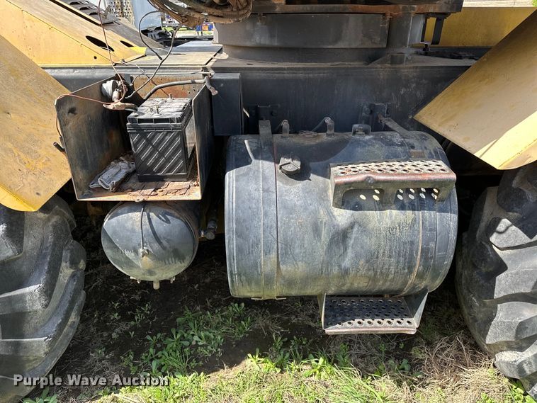 image for item OM9992 1981 P&H  Omega 20 crane