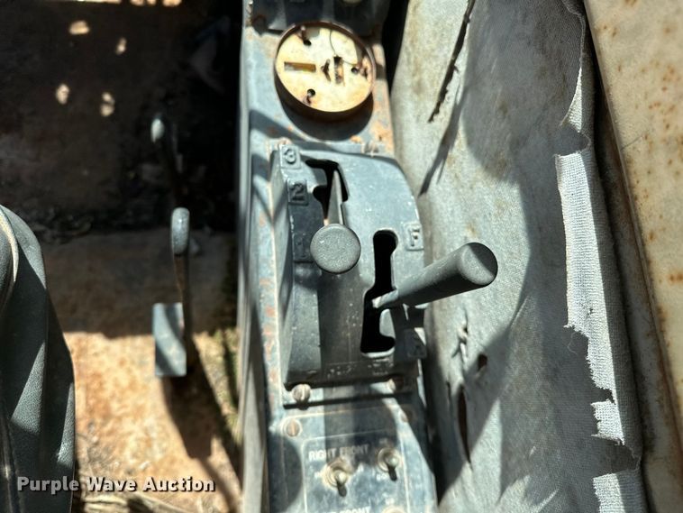 image for item OM9992 1981 P&H  Omega 20 crane