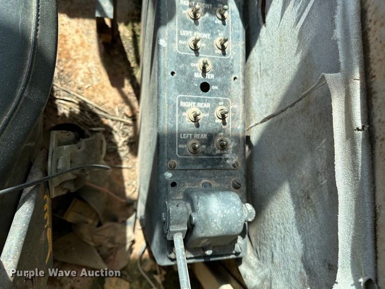 image for item OM9992 1981 P&H  Omega 20 crane