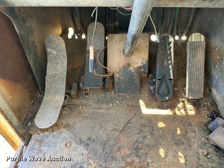 image for item OM9992 1981 P&H  Omega 20 crane