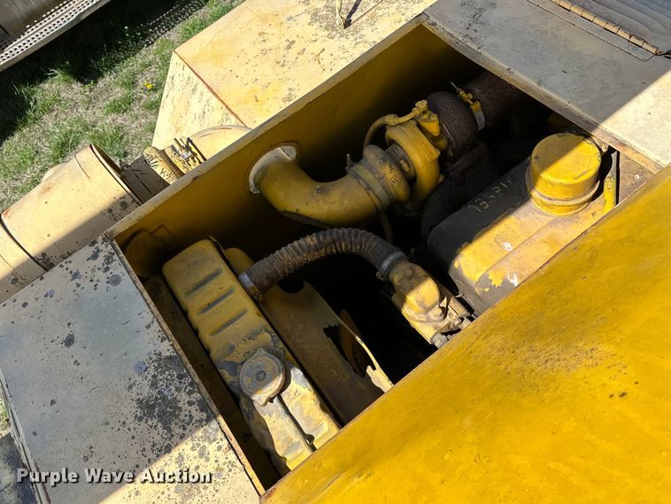 image for item OM9992 1981 P&H  Omega 20 crane