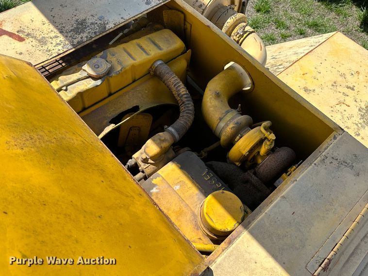 image for item OM9992 1981 P&H  Omega 20 crane