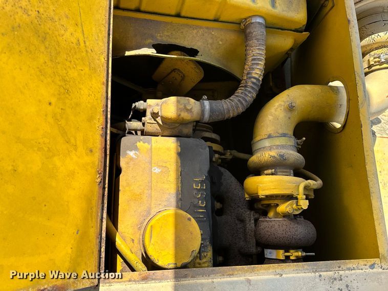 image for item OM9992 1981 P&H  Omega 20 crane