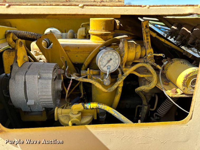 image for item OM9992 1981 P&H  Omega 20 crane