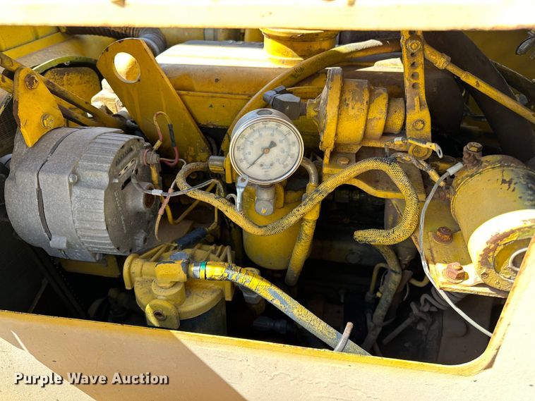 image for item OM9992 1981 P&H  Omega 20 crane