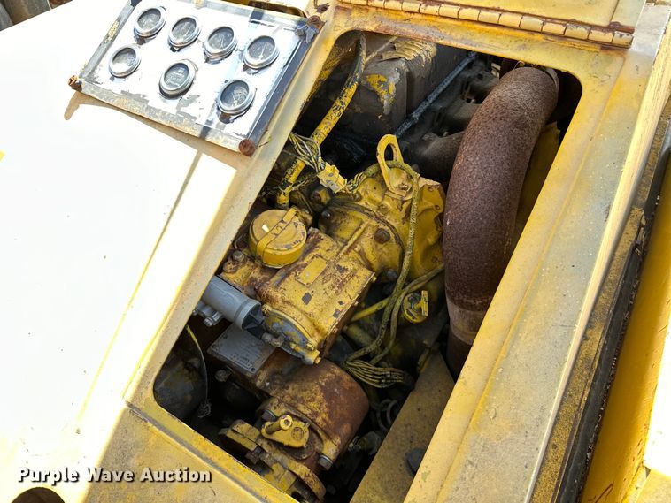 image for item OM9992 1981 P&H  Omega 20 crane