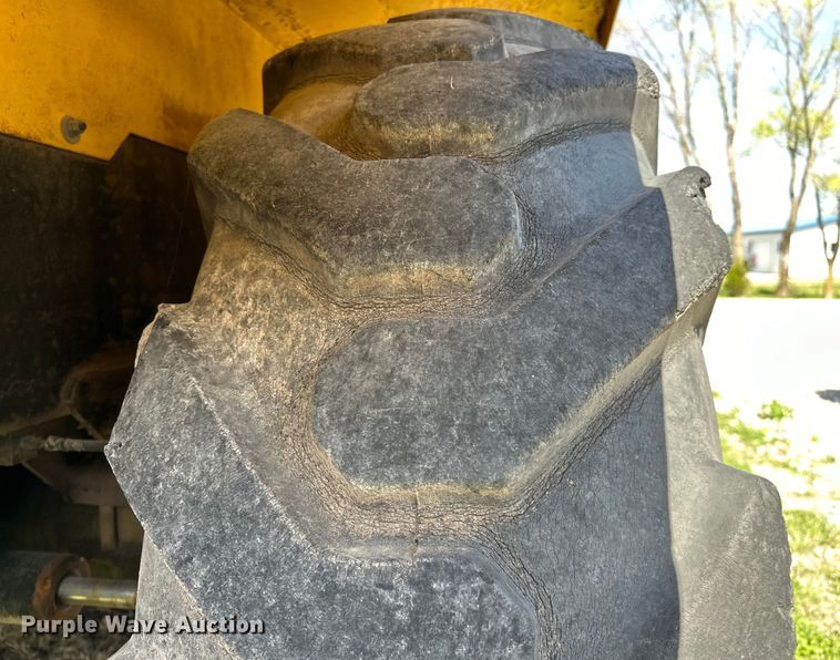 image for item OM9992 1981 P&H  Omega 20 crane