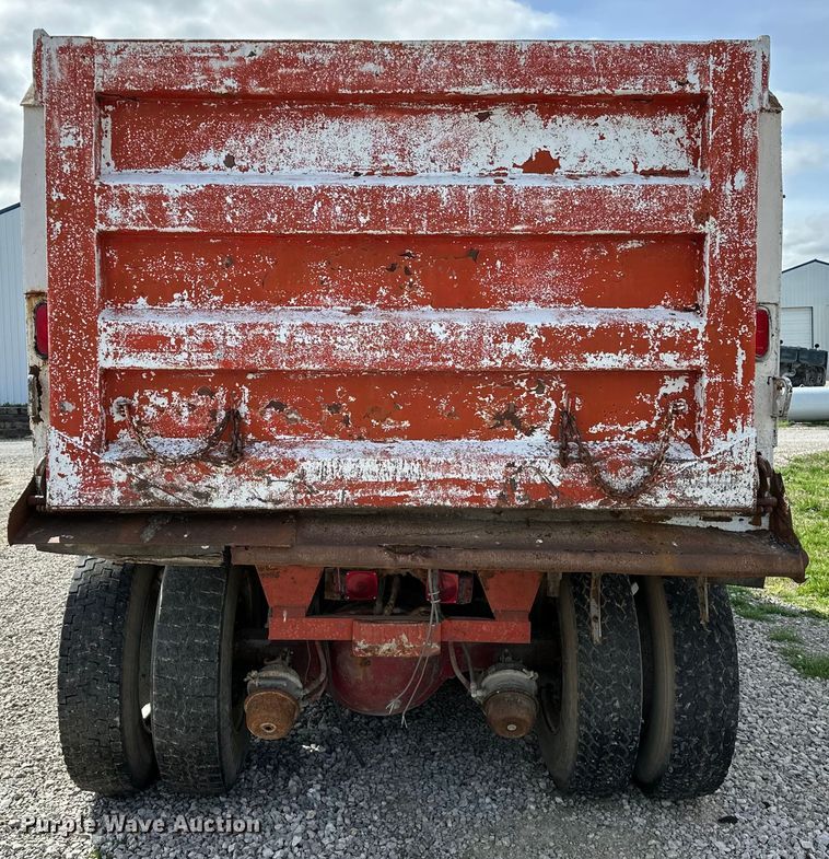 image for item OM9996 1996 Peterbilt  357 dump truck