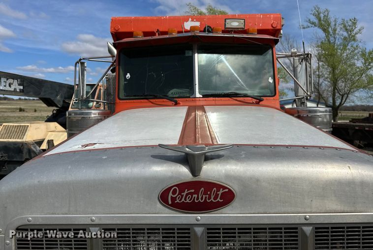 image for item OM9996 1996 Peterbilt  357 dump truck