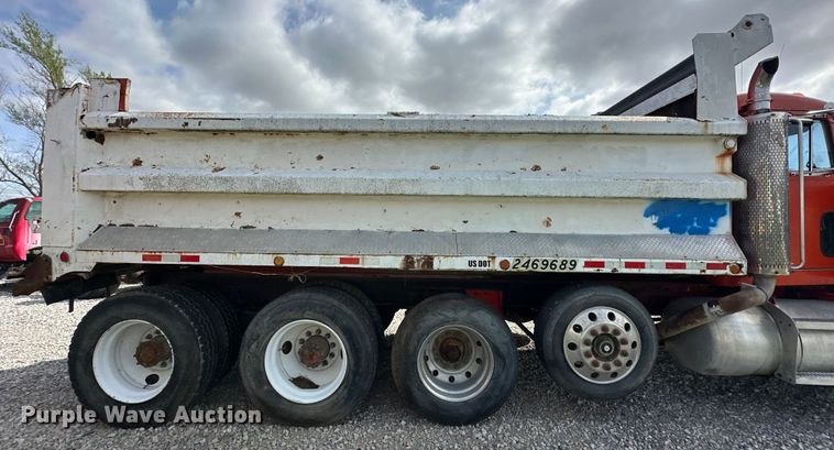 image for item OM9996 1996 Peterbilt  357 dump truck