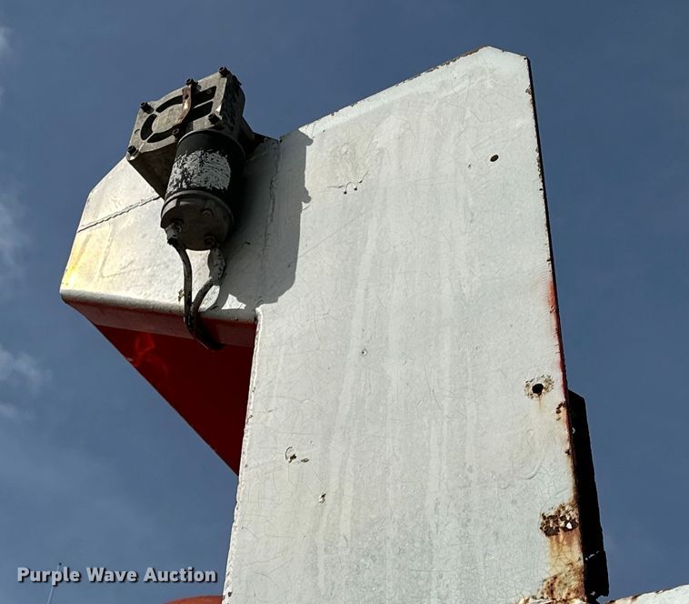 image for item OM9996 1996 Peterbilt  357 dump truck