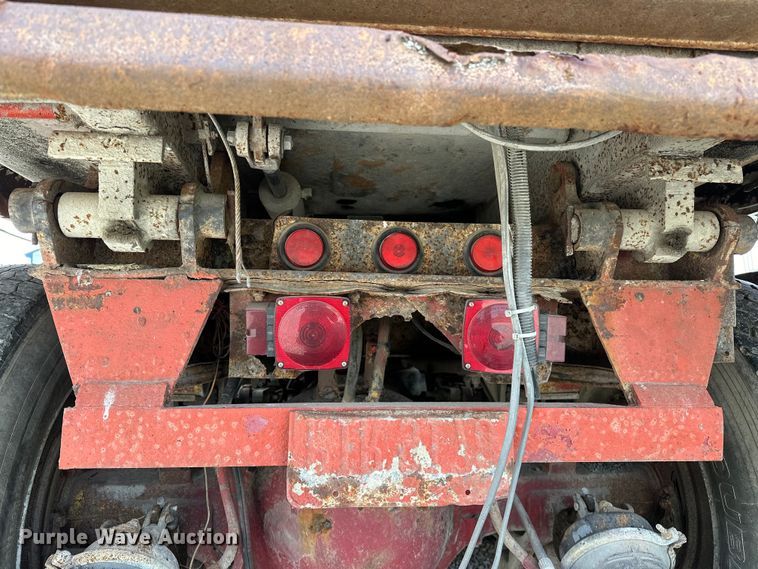 image for item OM9996 1996 Peterbilt  357 dump truck