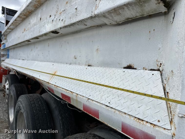 image for item OM9996 1996 Peterbilt  357 dump truck