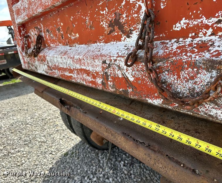 image for item OM9996 1996 Peterbilt  357 dump truck