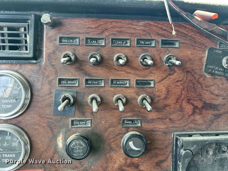 image for item OM9996 1996 Peterbilt  357 dump truck