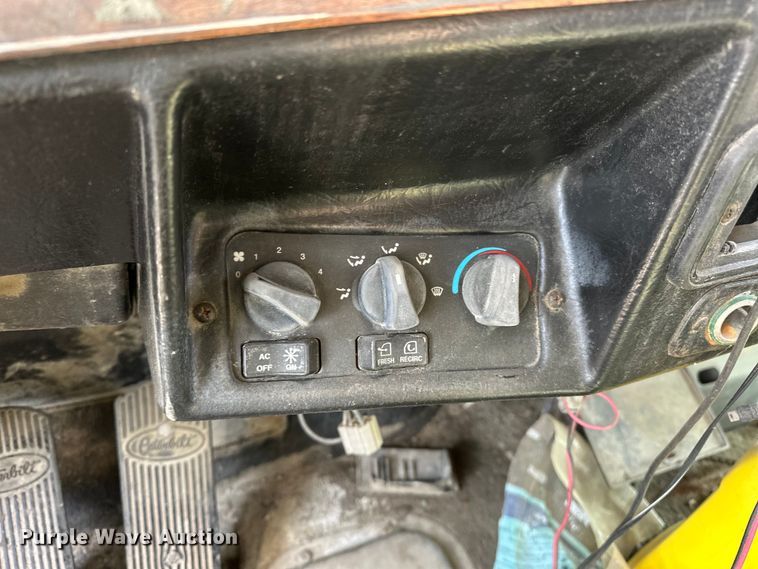 image for item OM9996 1996 Peterbilt  357 dump truck