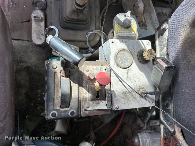 image for item OM9996 1996 Peterbilt  357 dump truck