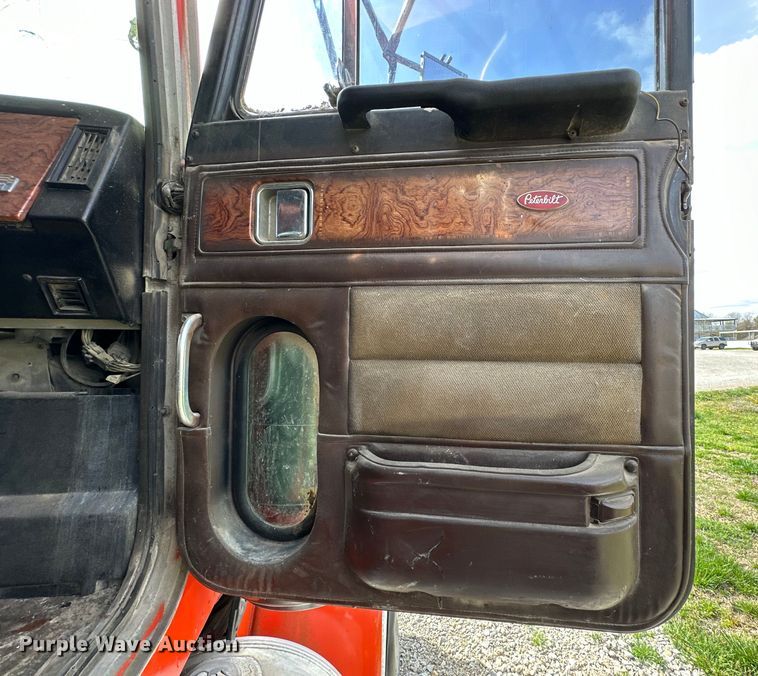 image for item OM9996 1996 Peterbilt  357 dump truck