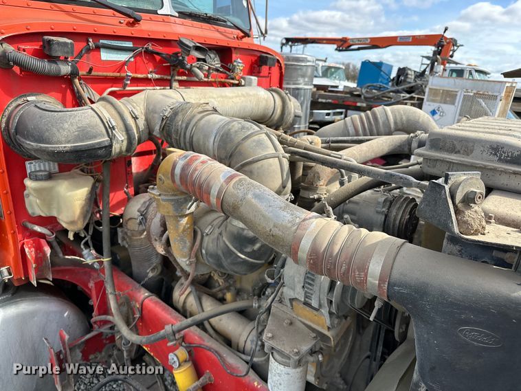 image for item OM9996 1996 Peterbilt  357 dump truck