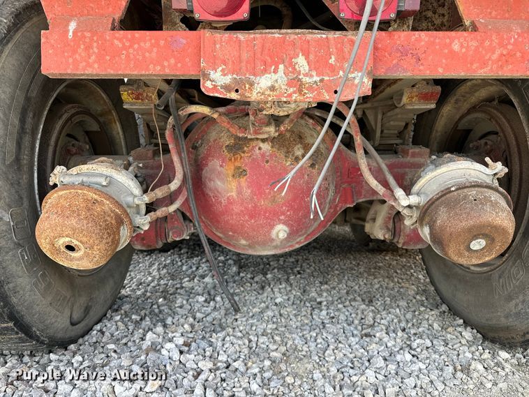 image for item OM9996 1996 Peterbilt  357 dump truck