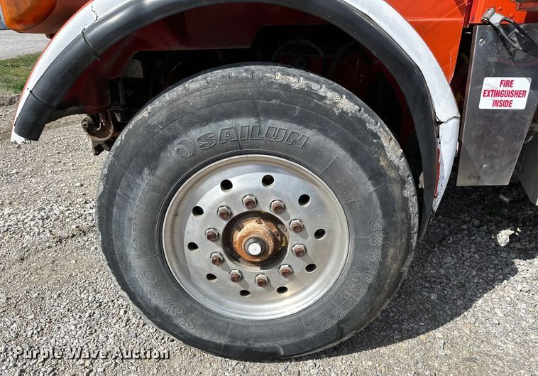 image for item OM9996 1996 Peterbilt  357 dump truck