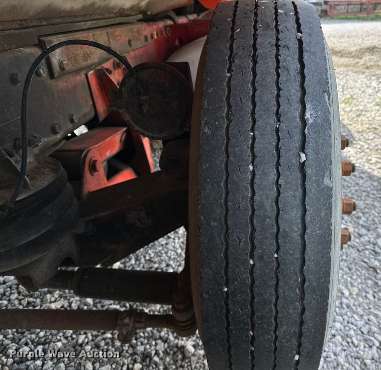 image for item OM9996 1996 Peterbilt  357 dump truck