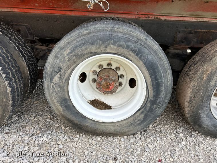 image for item OM9996 1996 Peterbilt  357 dump truck