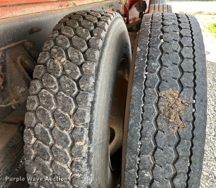 image for item OM9996 1996 Peterbilt  357 dump truck