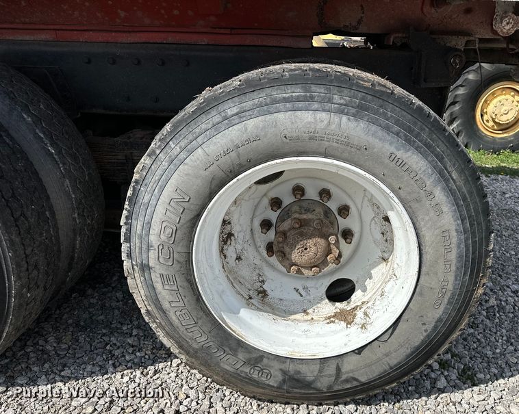 image for item OM9996 1996 Peterbilt  357 dump truck