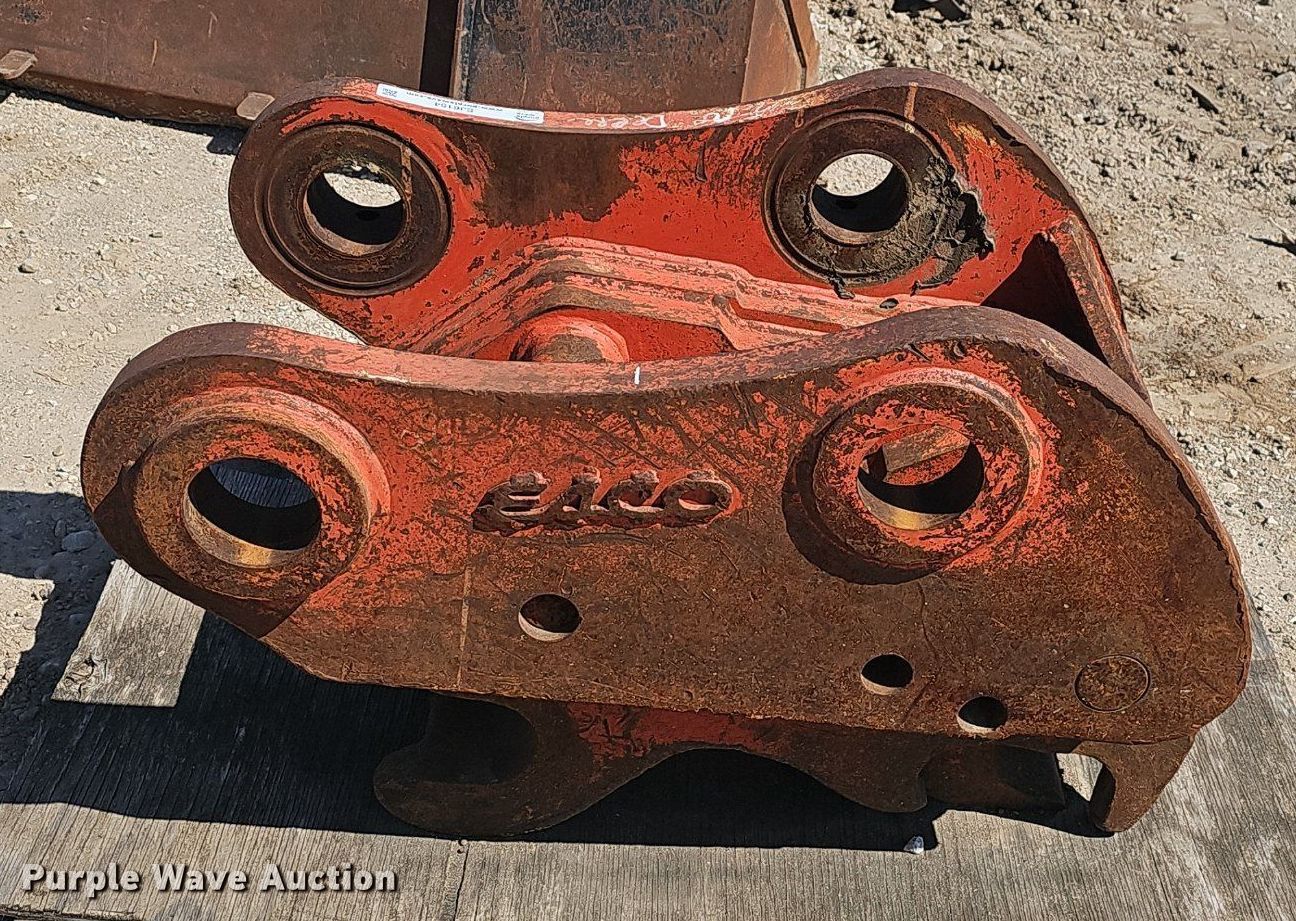 Esco quick coupler in Walnut Grove, MO Item EJ6154 for sale Purple Wave