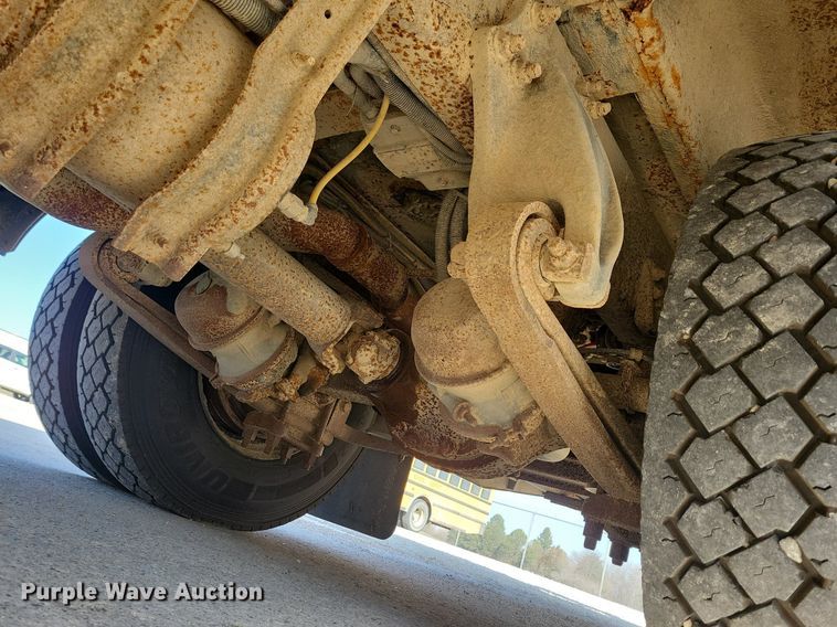 image for item DG0581 2007 Thomas Built school bus