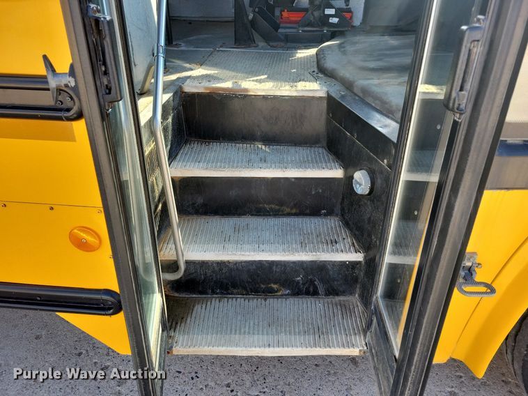 image for item DG0581 2007 Thomas Built school bus