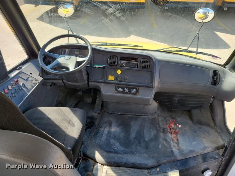 image for item DG0581 2007 Thomas Built school bus