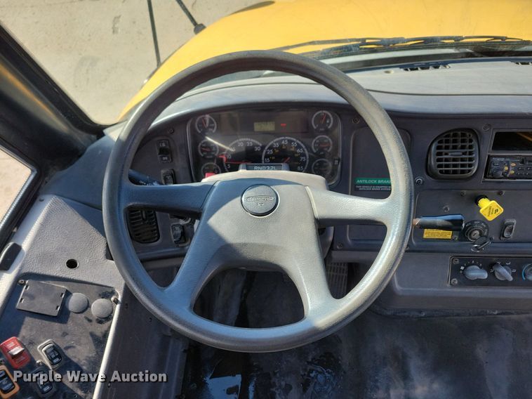 image for item DG0581 2007 Thomas Built school bus