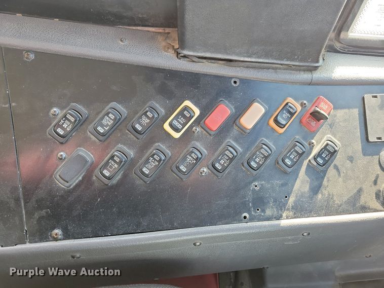 image for item DG0581 2007 Thomas Built school bus