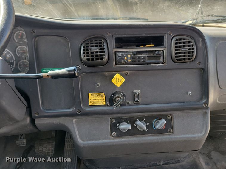 image for item DG0581 2007 Thomas Built school bus