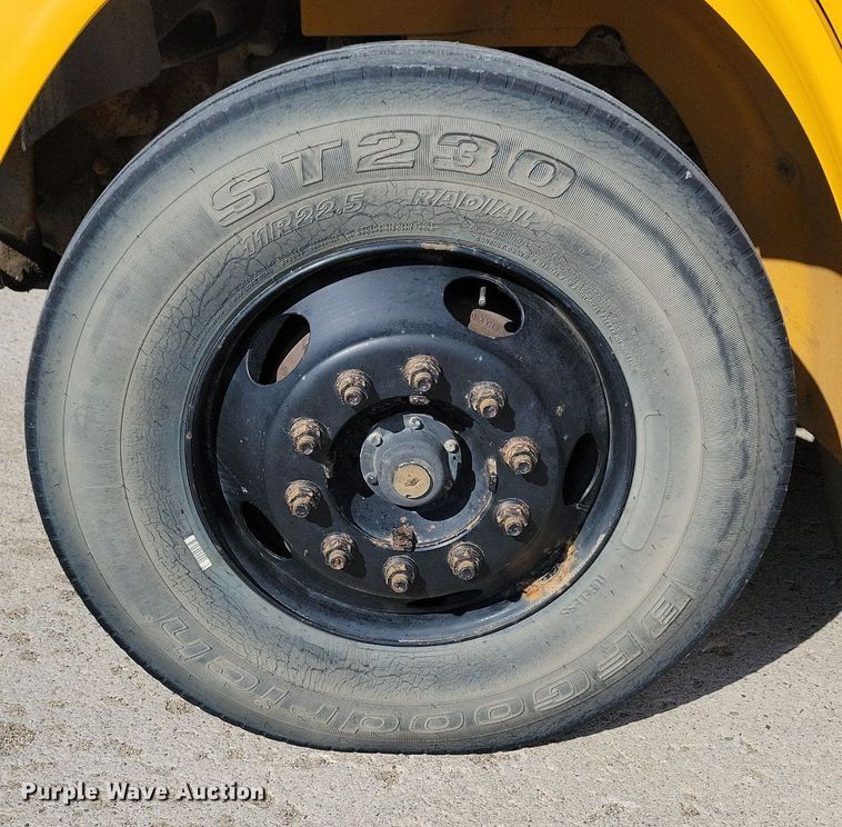 image for item DG0581 2007 Thomas Built school bus